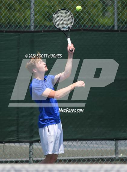 Thumbnail 2 in TSSAA District 8 AA Individual Tournament Round 2 photogallery.
