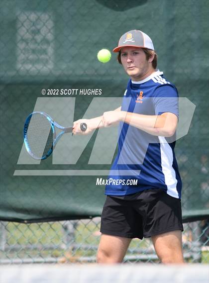 Thumbnail 2 in TSSAA District 8 AA Individual Tournament Round 2 photogallery.