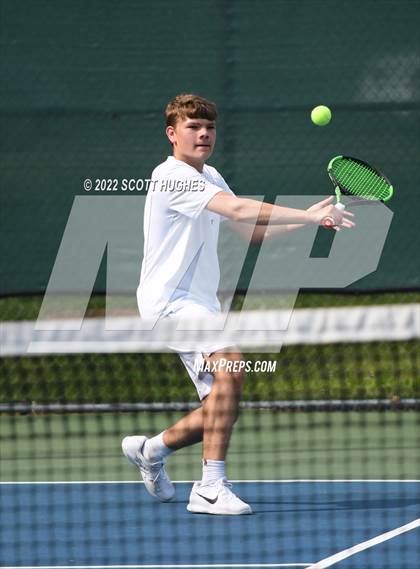 Thumbnail 1 in TSSAA District 8 AA Individual Tournament Round 2 photogallery.