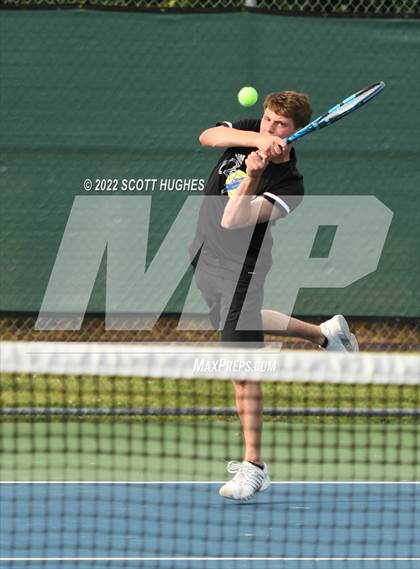 Thumbnail 2 in TSSAA District 8 AA Individual Tournament Round 2 photogallery.