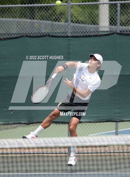 Thumbnail 2 in TSSAA District 8 AA Individual Tournament Round 2 photogallery.