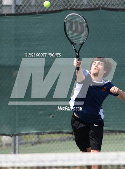 Thumbnail 1 in TSSAA District 8 AA Individual Tournament Round 2 photogallery.