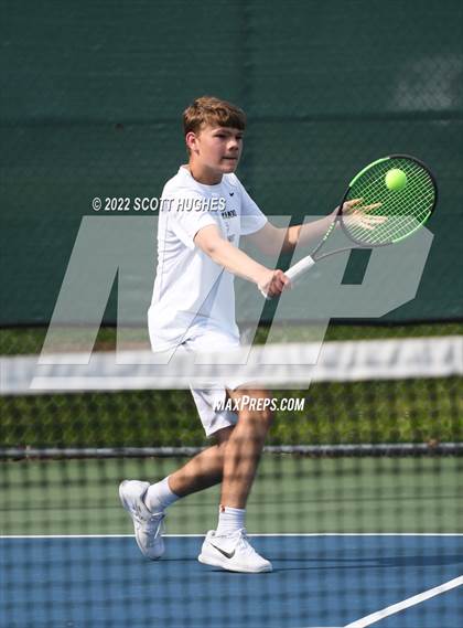 Thumbnail 2 in TSSAA District 8 AA Individual Tournament Round 2 photogallery.