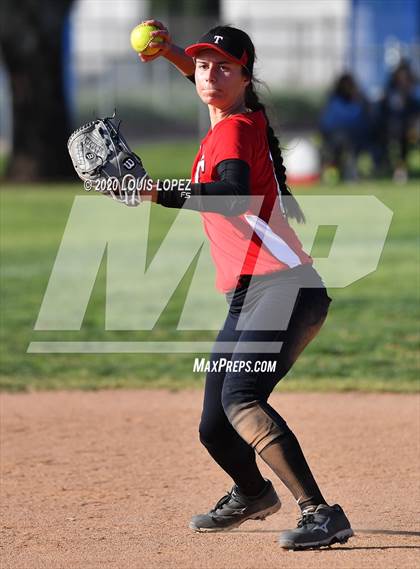 Thumbnail 1 in Troy @ Charter Oak photogallery.