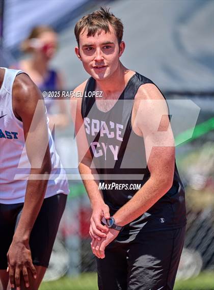 Thumbnail 1 in Lake Houston Conquerors Invitational (800M) photogallery.