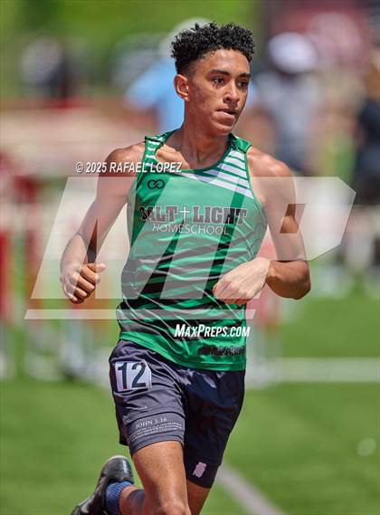 Thumbnail 1 in Lake Houston Conquerors Invitational (800M) photogallery.