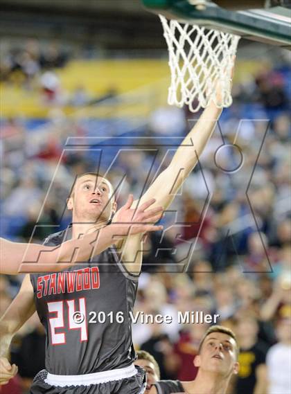 Thumbnail 3 in O'Dea vs. Stanwood (WIAA 3A Quarterfinal)  photogallery.