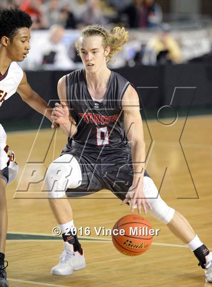 Thumbnail 1 in O'Dea vs. Stanwood (WIAA 3A Quarterfinal)  photogallery.