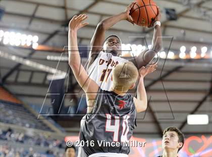Thumbnail 2 in O'Dea vs. Stanwood (WIAA 3A Quarterfinal)  photogallery.