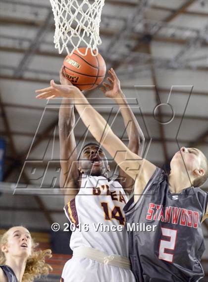 Thumbnail 2 in O'Dea vs. Stanwood (WIAA 3A Quarterfinal)  photogallery.