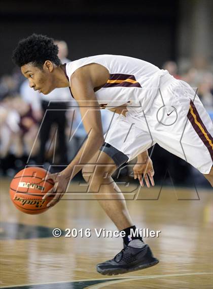 Thumbnail 2 in O'Dea vs. Stanwood (WIAA 3A Quarterfinal)  photogallery.