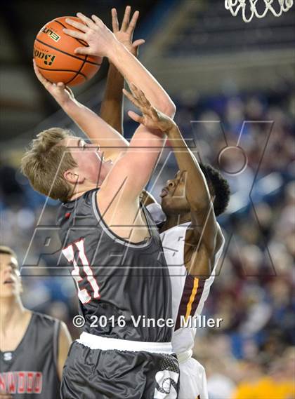 Thumbnail 2 in O'Dea vs. Stanwood (WIAA 3A Quarterfinal)  photogallery.