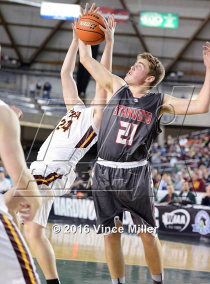 Thumbnail 3 in O'Dea vs. Stanwood (WIAA 3A Quarterfinal)  photogallery.