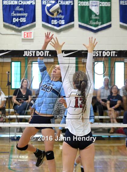 Thumbnail 2 in Marymount vs. Campolindo (Durango Fall Classic) photogallery.