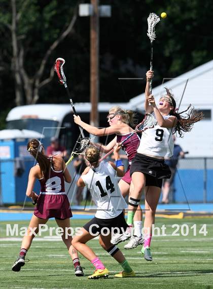 Thumbnail 2 in Stonington vs. Granby Memorial (CIAC Class S Final) photogallery.
