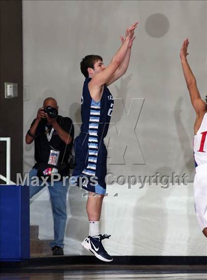 Thumbnail 1 in Kingwood @ Dawson (McDonald's Texas Invitational) photogallery.