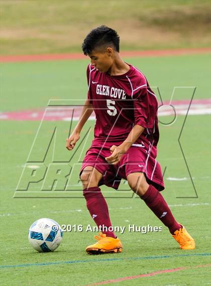 Thumbnail 2 in Garden City vs. Glen Cove  photogallery.