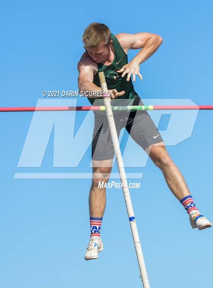 Thumbnail 1 in AIA Track & Field Championships (Boys Pole Vault DIV 1) photogallery.