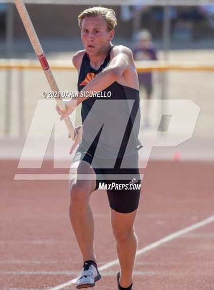 Thumbnail 3 in AIA Track & Field Championships (Boys Pole Vault DIV 1) photogallery.