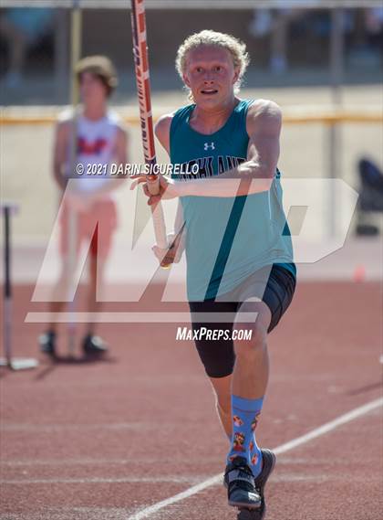 Thumbnail 2 in AIA Track & Field Championships (Boys Pole Vault DIV 1) photogallery.