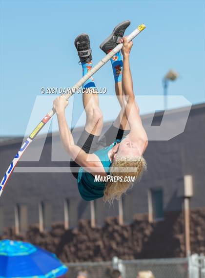 Thumbnail 2 in AIA Track & Field Championships (Boys Pole Vault DIV 1) photogallery.