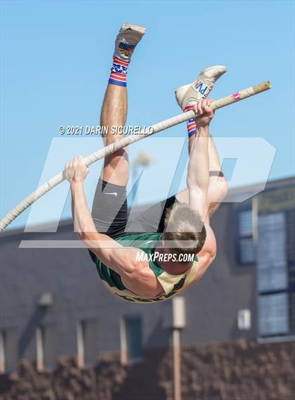 Thumbnail 3 in AIA Track & Field Championships (Boys Pole Vault DIV 1) photogallery.