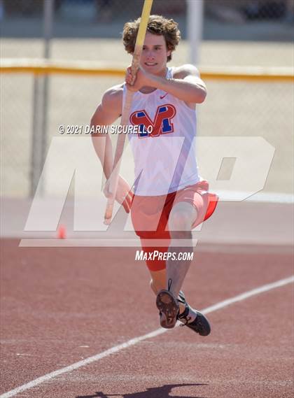 Thumbnail 2 in AIA Track & Field Championships (Boys Pole Vault DIV 1) photogallery.