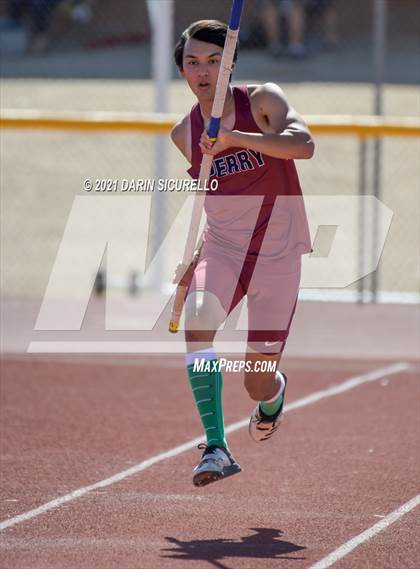 Thumbnail 3 in AIA Track & Field Championships (Boys Pole Vault DIV 1) photogallery.