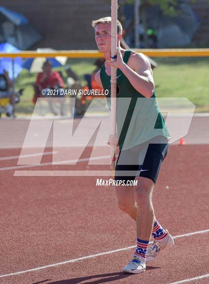 Thumbnail 1 in AIA Track & Field Championships (Boys Pole Vault DIV 1) photogallery.
