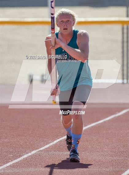 Thumbnail 1 in AIA Track & Field Championships (Boys Pole Vault DIV 1) photogallery.