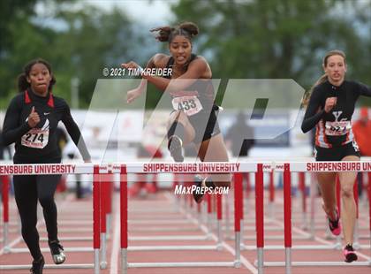 Thumbnail 3 in PIAA Class AAA Track & Field Championships photogallery.