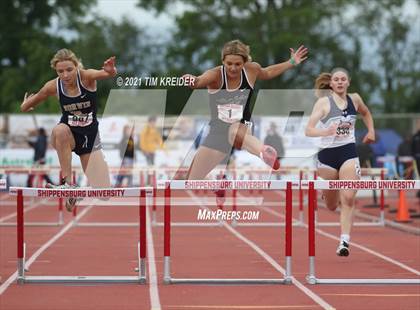 Thumbnail 1 in PIAA Class AAA Track & Field Championships photogallery.