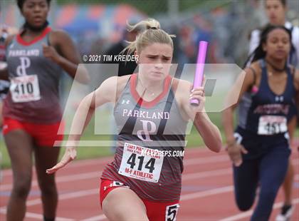 Thumbnail 2 in PIAA Class AAA Track & Field Championships photogallery.
