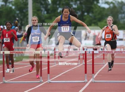 Thumbnail 2 in PIAA Class AAA Track & Field Championships photogallery.