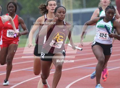 Thumbnail 2 in PIAA Class AAA Track & Field Championships photogallery.