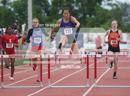 Thumbnail 1 in PIAA Class AAA Track & Field Championships photogallery.