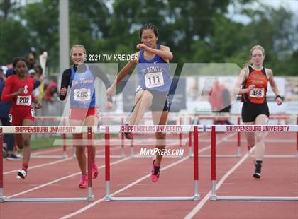 Thumbnail 3 in PIAA Class AAA Track & Field Championships photogallery.