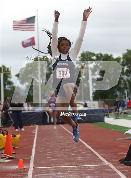 Thumbnail 3 in PIAA Class AAA Track & Field Championships photogallery.