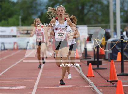 Thumbnail 1 in PIAA Class AAA Track & Field Championships photogallery.