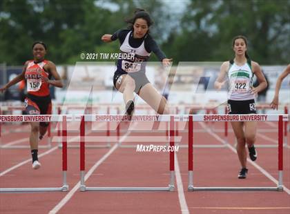 Thumbnail 2 in PIAA Class AAA Track & Field Championships photogallery.