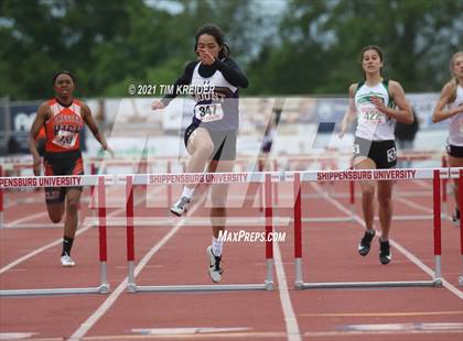 Thumbnail 1 in PIAA Class AAA Track & Field Championships photogallery.