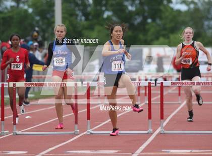 Thumbnail 3 in PIAA Class AAA Track & Field Championships photogallery.