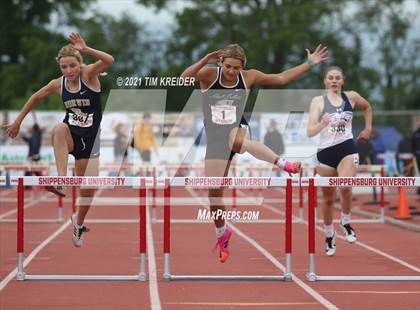 Thumbnail 3 in PIAA Class AAA Track & Field Championships photogallery.