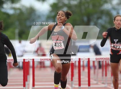 Thumbnail 1 in PIAA Class AAA Track & Field Championships photogallery.