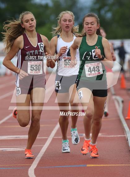 Thumbnail 2 in PIAA Class AAA Track & Field Championships photogallery.