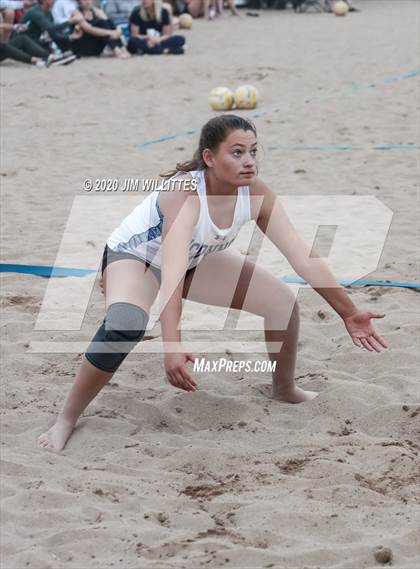 Thumbnail 2 in O'Connor Gold Final (OC Beach Invitational)  photogallery.