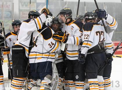 Thumbnail 3 in Canandaigua Academy vs. Victor (Frozen Frontier) photogallery.