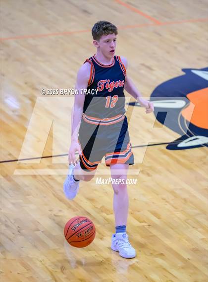 Thumbnail 3 in Cheyenne Wells vs. Elkhart photogallery.