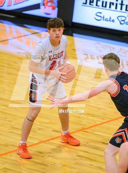 Thumbnail 3 in Cheyenne Wells vs. Elkhart photogallery.