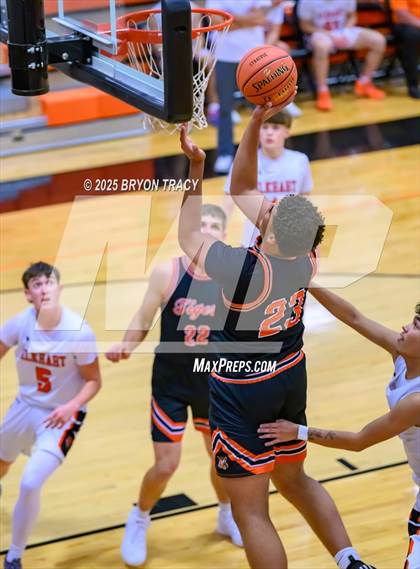 Thumbnail 3 in Cheyenne Wells vs. Elkhart photogallery.